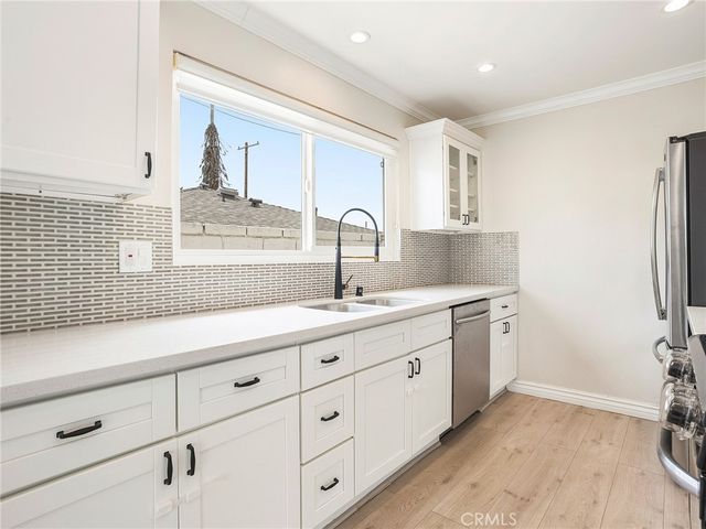 13424 Dyer Street, Sylmar, CA 91342