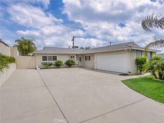 13424 Dyer Street, Sylmar, CA 91342