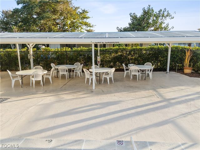 455 Cape Florida WAY, Naples, FL 34104