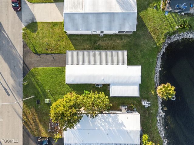 455 Cape Florida WAY, Naples, FL 34104