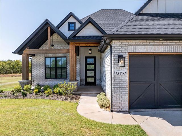 13791 Brook Crossing, Edmond, OK 73025