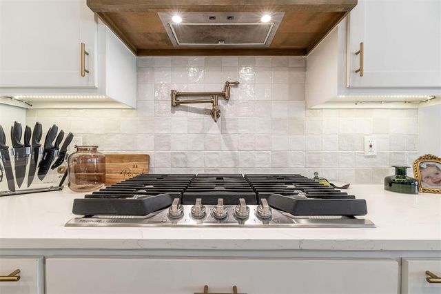 13791 Brook Crossing, Edmond, OK 73025