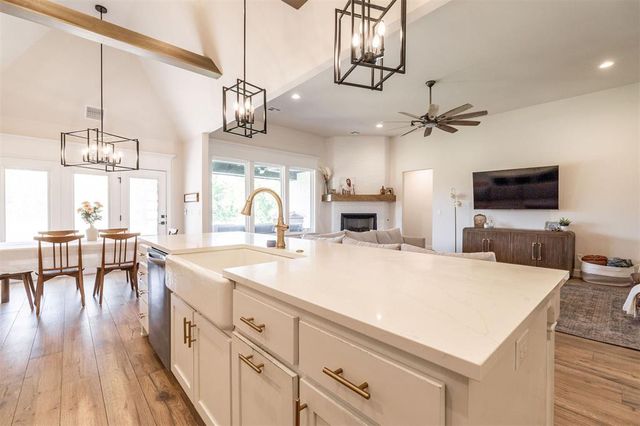 13791 Brook Crossing, Edmond, OK 73025