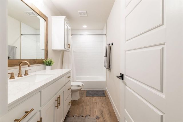 13791 Brook Crossing, Edmond, OK 73025