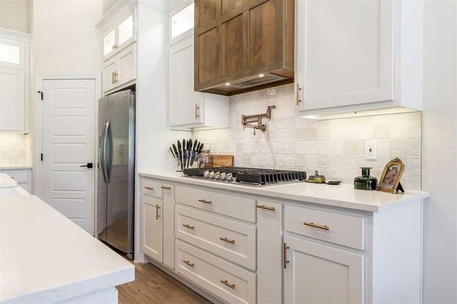 13791 Brook Crossing, Edmond, OK 73025