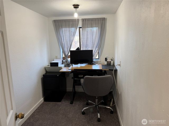 319 E Section Street, Mount Vernon, WA 98273