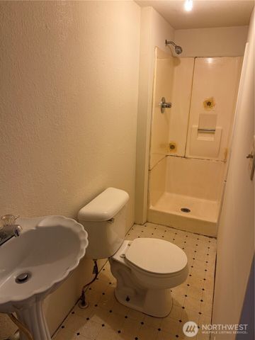 319 E Section Street, Mount Vernon, WA 98273