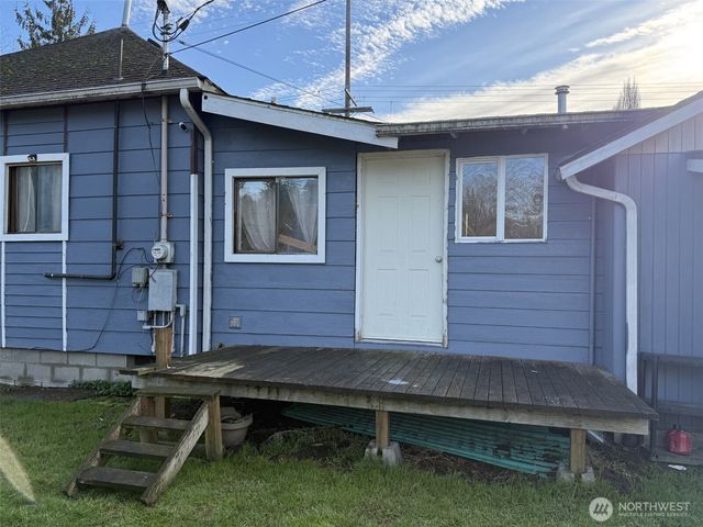 319 E Section Street, Mount Vernon, WA 98273