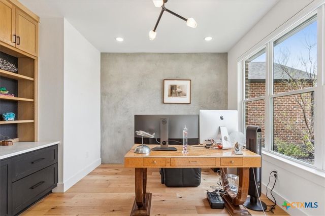 209 Glenview Circle, Belton, TX 76513