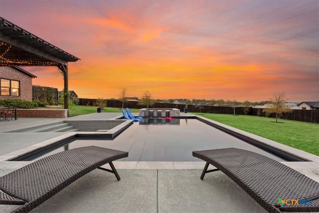 209 Glenview Circle, Belton, TX 76513