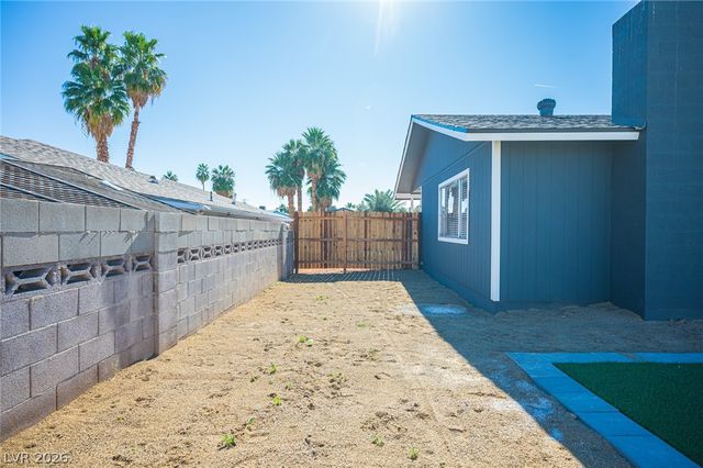 4454 Dennis Way, Las Vegas, NV 89121