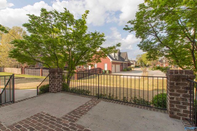 3107 Brook Park Drive, Owens Cross Roads, AL 35763