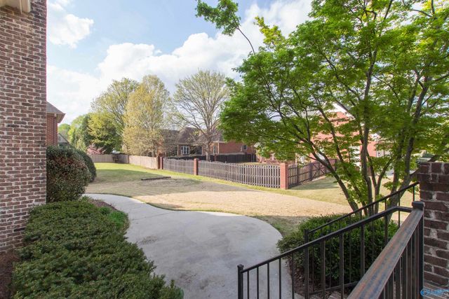 3107 Brook Park Drive, Owens Cross Roads, AL 35763