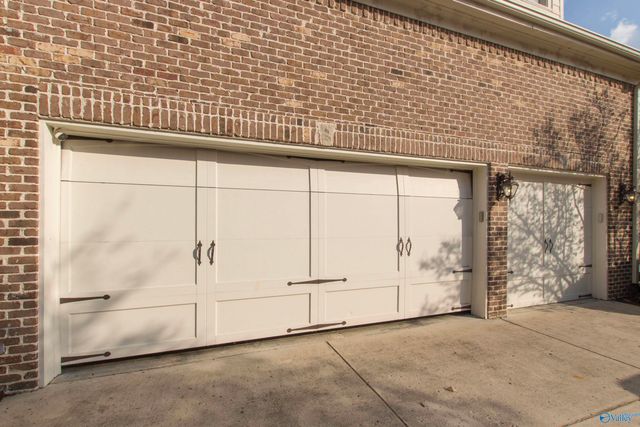 3107 Brook Park Drive, Owens Cross Roads, AL 35763