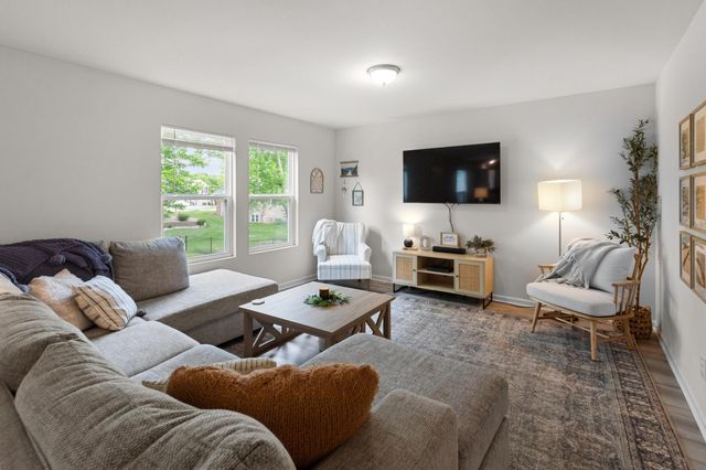 810 Springview Drive, Pleasantville, IA 50225