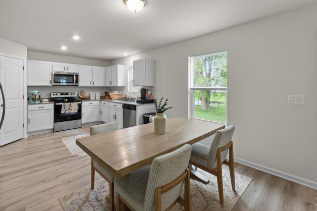 810 Springview Drive, Pleasantville, IA 50225