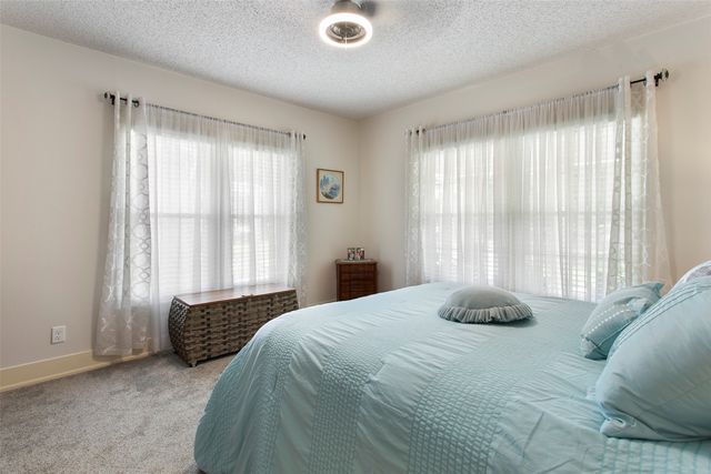 1605 Virginia Place, Fort Worth, TX 76107