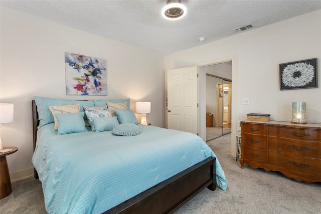 1605 Virginia Place, Fort Worth, TX 76107