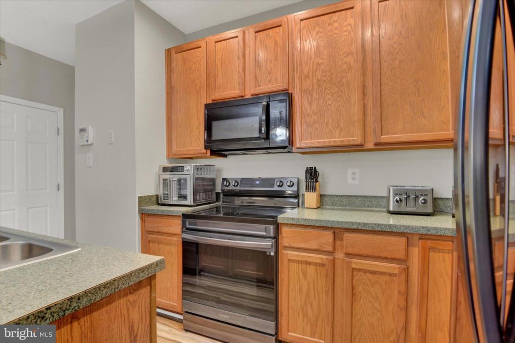 Image 11 of property listing at 11068 ALEX WAY #11068, Owings Mills, MD 21117
