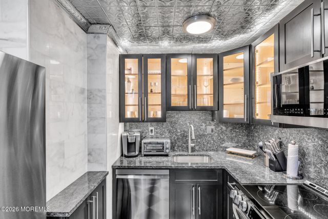 400 Deal Lake Drive 3A, Asbury Park, NJ 07712