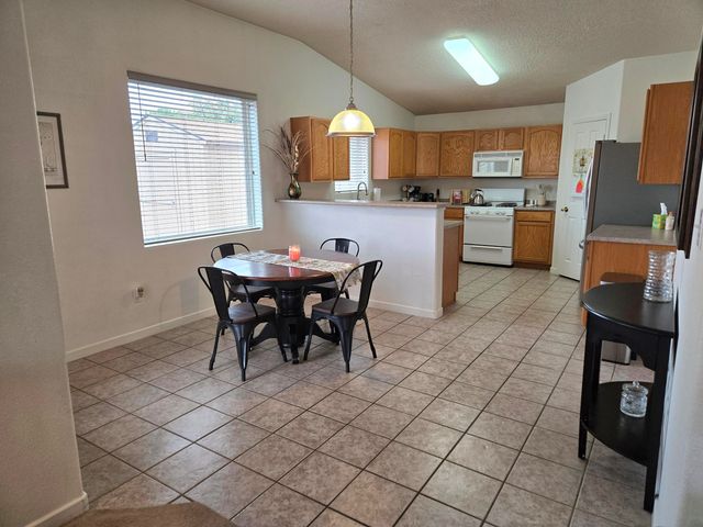 2185 Deer Trail Loop NE, Albuquerque, NM 87124