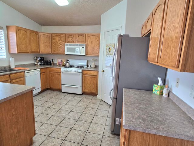 2185 Deer Trail Loop NE, Albuquerque, NM 87124