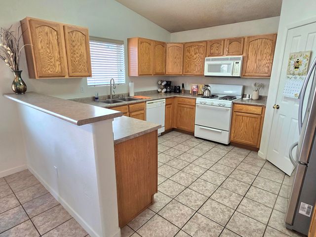 2185 Deer Trail Loop NE, Albuquerque, NM 87124