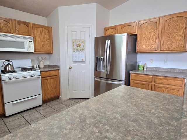 2185 Deer Trail Loop NE, Albuquerque, NM 87124