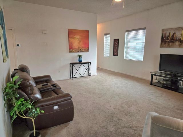 2185 Deer Trail Loop NE, Albuquerque, NM 87124