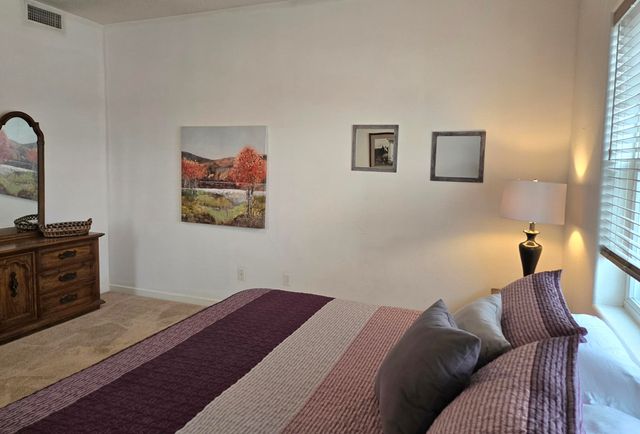 2185 Deer Trail Loop NE, Albuquerque, NM 87124