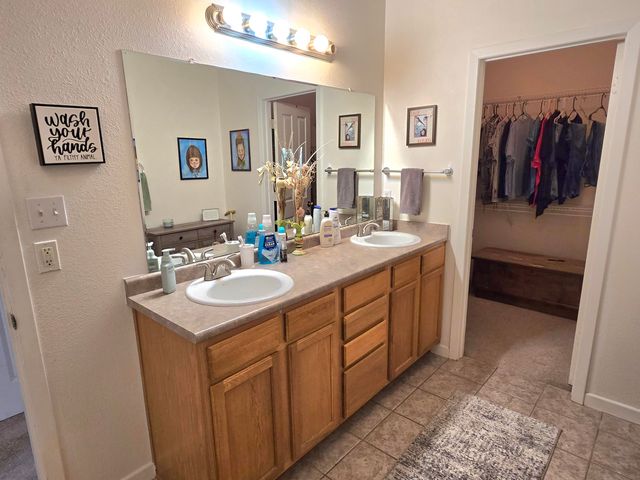 2185 Deer Trail Loop NE, Albuquerque, NM 87124