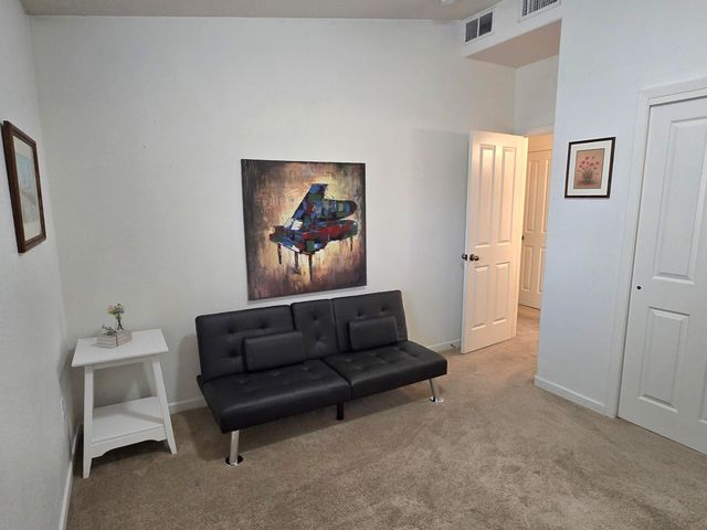 2185 Deer Trail Loop NE, Albuquerque, NM 87124