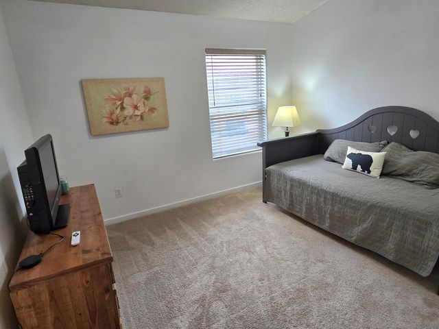 2185 Deer Trail Loop NE, Albuquerque, NM 87124