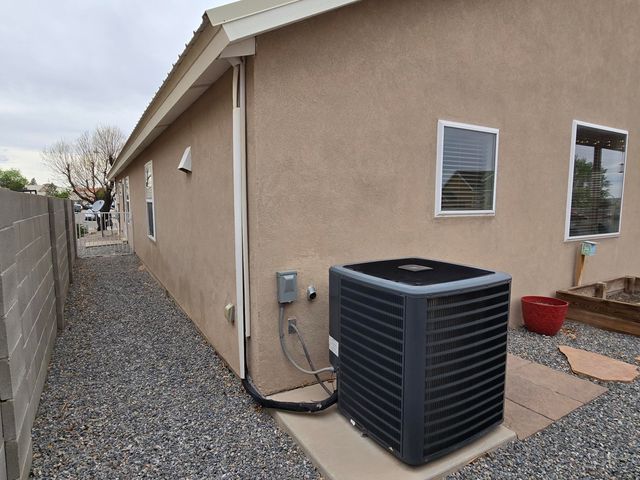 2185 Deer Trail Loop NE, Albuquerque, NM 87124