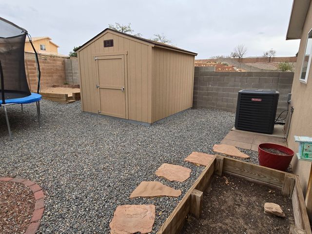 2185 Deer Trail Loop NE, Albuquerque, NM 87124