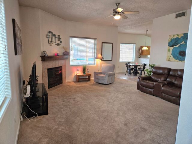 2185 Deer Trail Loop NE, Albuquerque, NM 87124