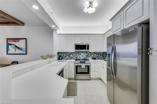 400 Flagship DR 705, Naples, FL 34108