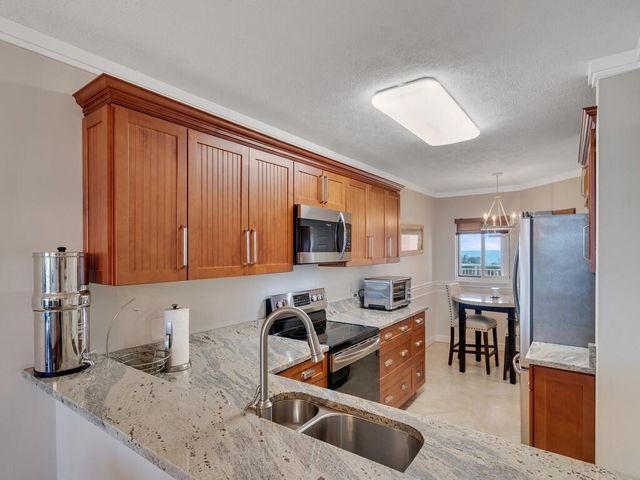 5167 N Highway A1a Highway 504, Fort Pierce, FL 34949