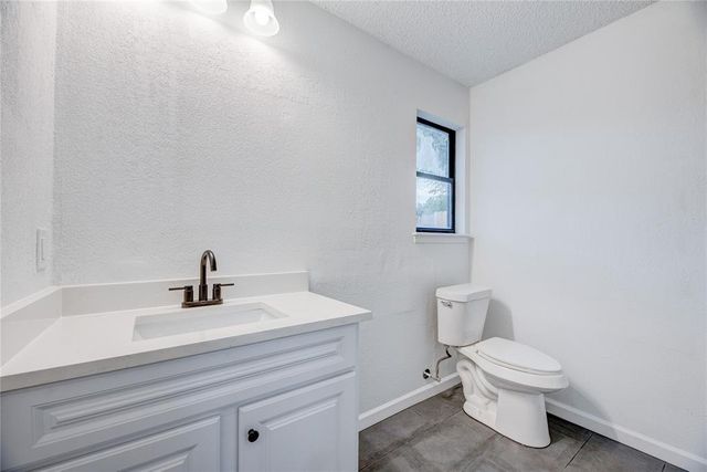 2452 STONE GLEN Drive, El Reno, OK 73036