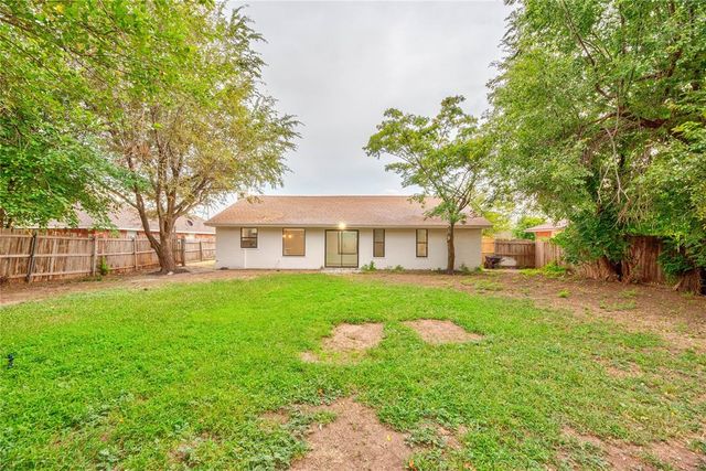 2452 STONE GLEN Drive, El Reno, OK 73036