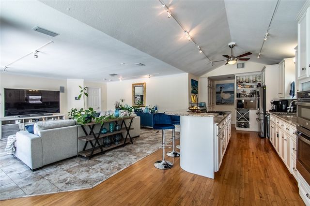 322 Williamson Pl, Corpus Christi, TX 78411