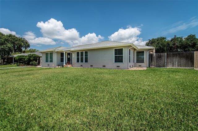 322 Williamson Pl, Corpus Christi, TX 78411
