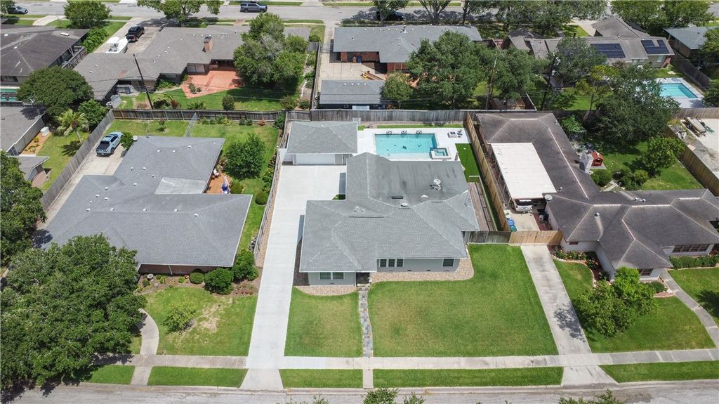 322 Williamson Pl, Corpus Christi, TX 78411
