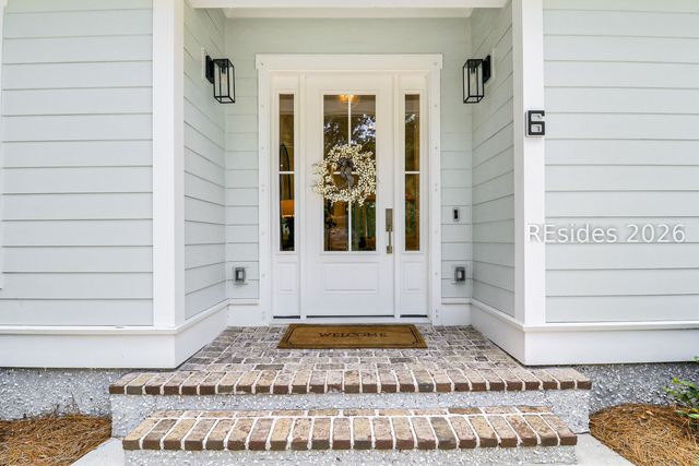 6 Meridian Point Dr, Bluffton, SC 29910