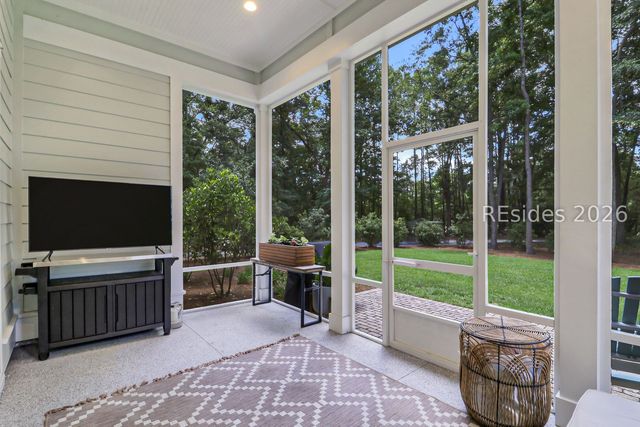 6 Meridian Point Dr, Bluffton, SC 29910