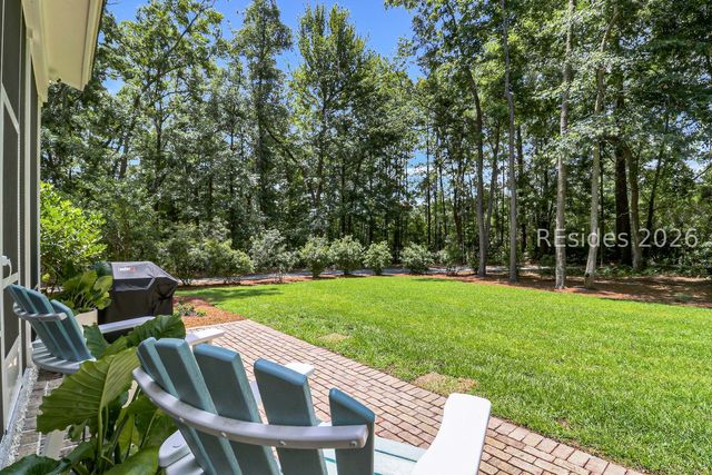 6 Meridian Point Dr, Bluffton, SC 29910