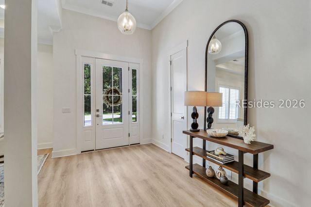 6 Meridian Point Dr, Bluffton, SC 29910
