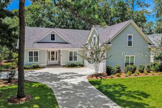 6 Meridian Point Dr, Bluffton, SC 29910
