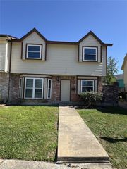 3818 Willow Springs Lane, Houston, TX 77080