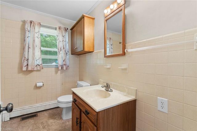 919 Alice Drive, Thomasville, NC 27360